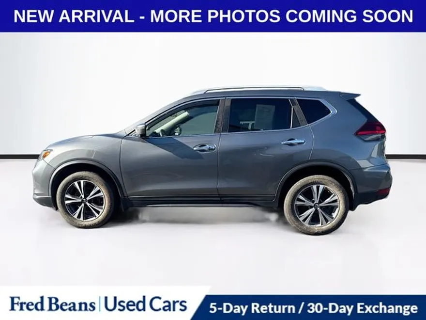 2020 Nissan Rogue SV photo 1