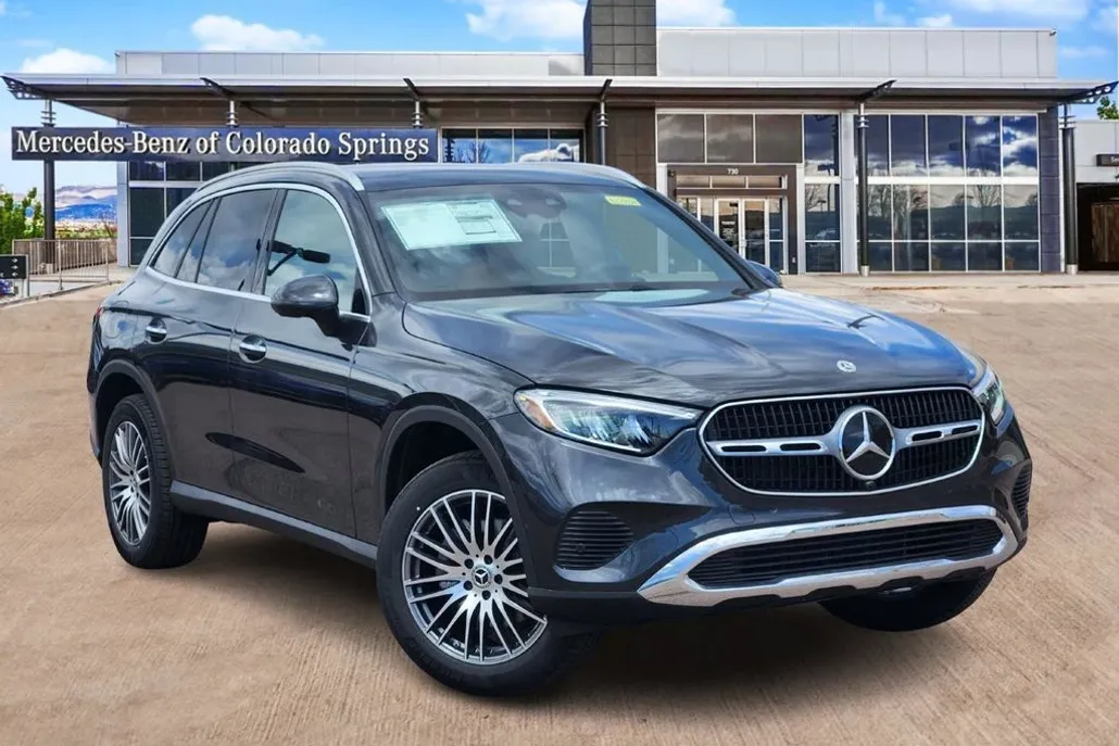 2025 Mercedes Benz GLC 300 4MATIC photo 1