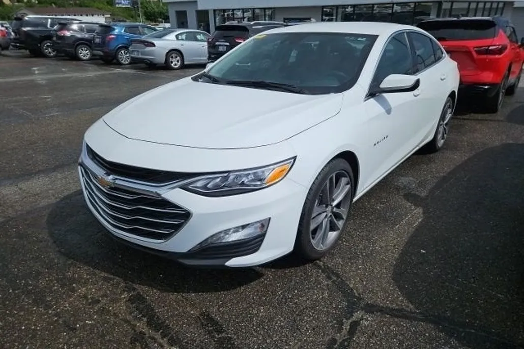 2024 Chevrolet Malibu Premier 2LT photo 1