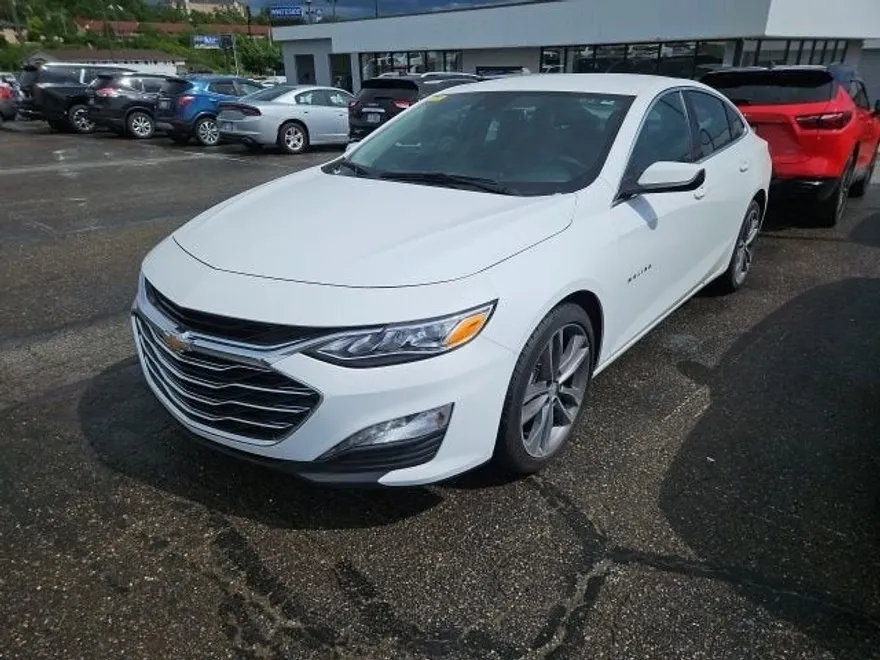 2024 Chevrolet Malibu Premier 2LT photo 1
