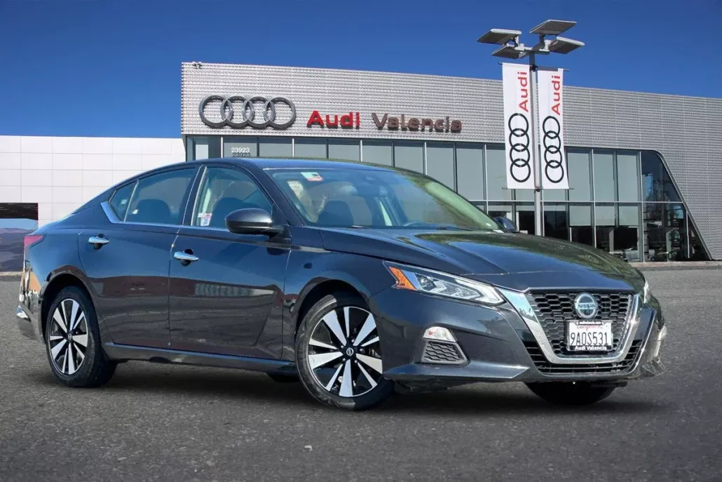 2022 Nissan Altima 2.5 SV photo 1