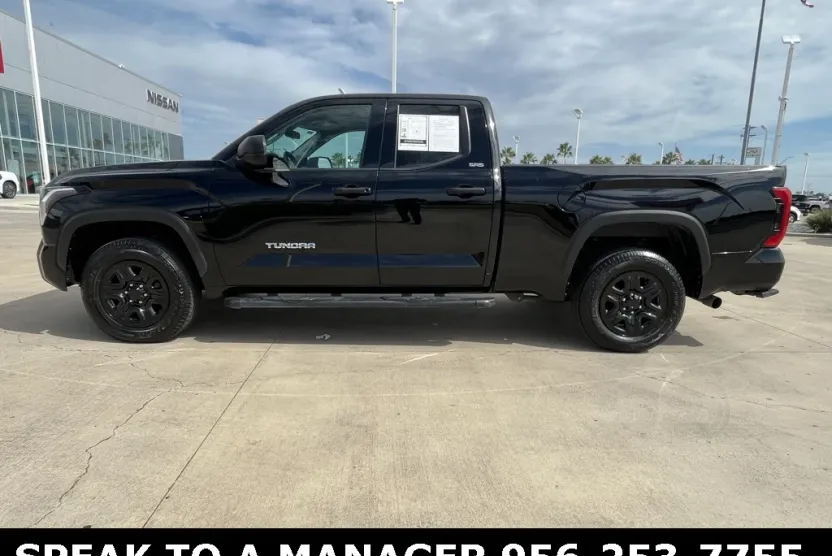 2023 Toyota Tundra SR5 photo 1