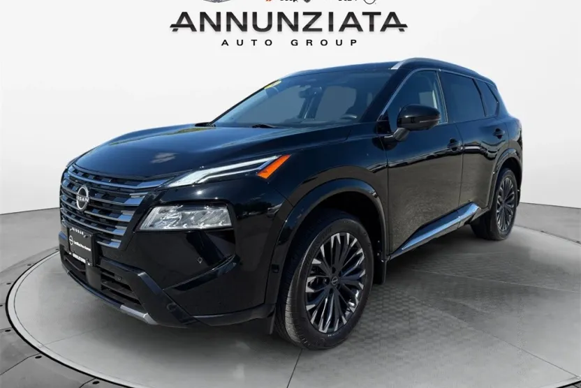 2024 Nissan Rogue Platinum photo 1