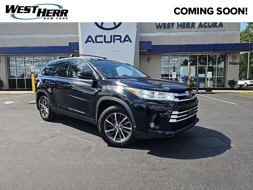 2019 Toyota Highlander XLE photo 1
