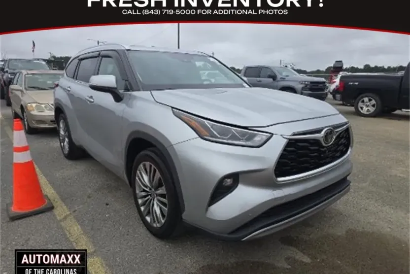 2021 Toyota Highlander Platinum photo 1