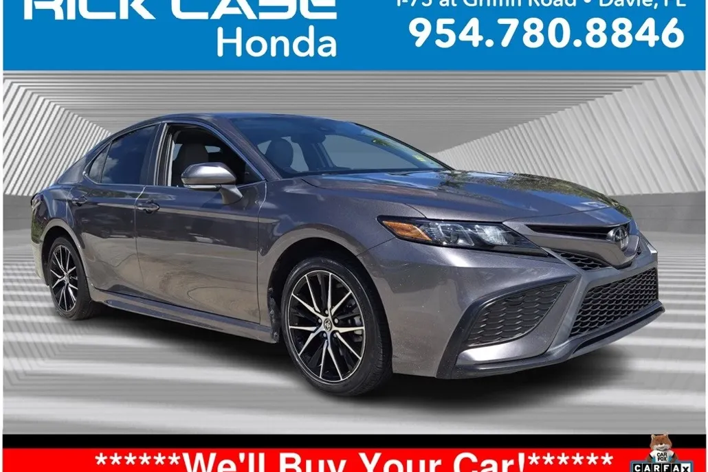 2023 Toyota Camry SE photo 1