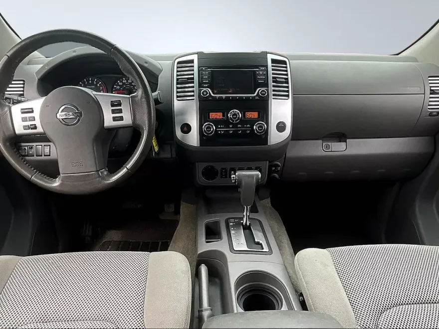 2017 Nissan Frontier SV photo 15