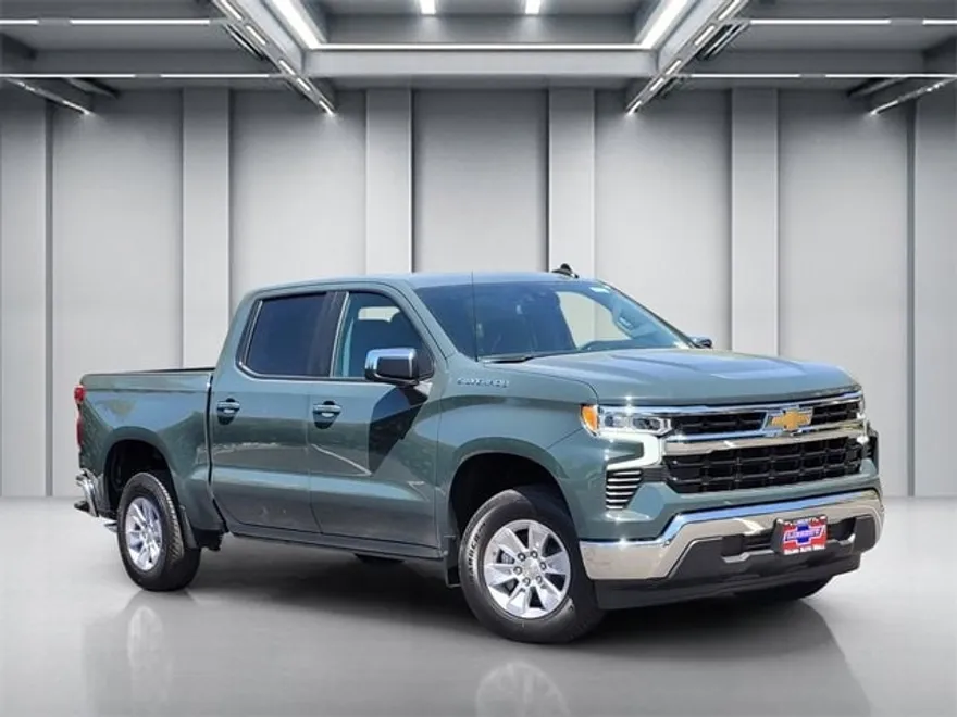2026 Chevrolet Silverado 1500 LT photo 1