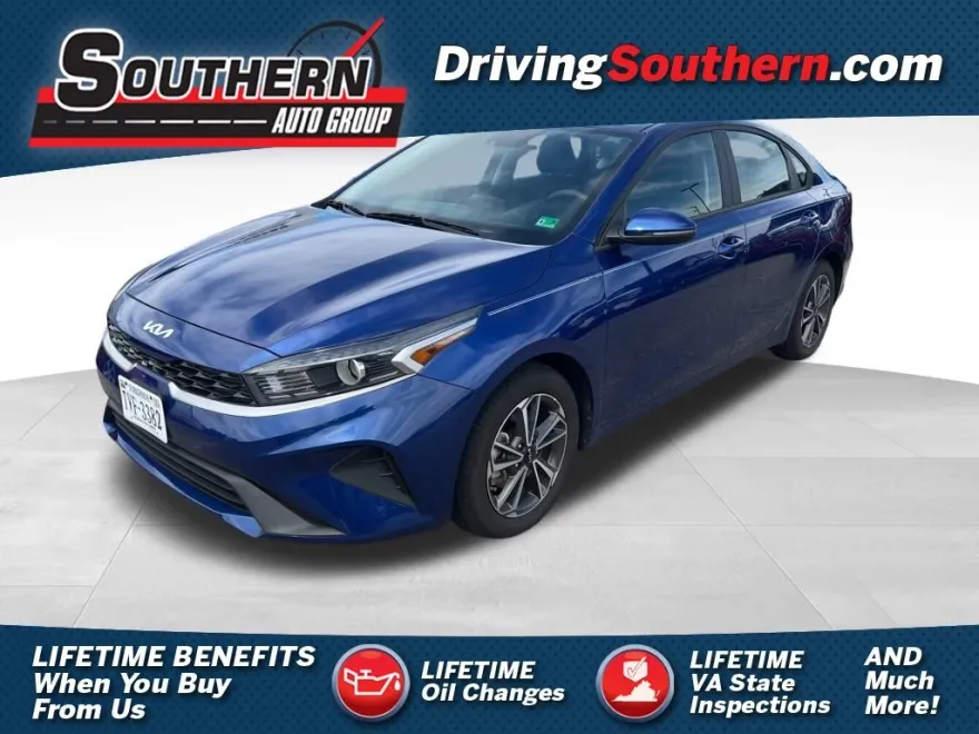 2023 Kia Forte LXS photo 1