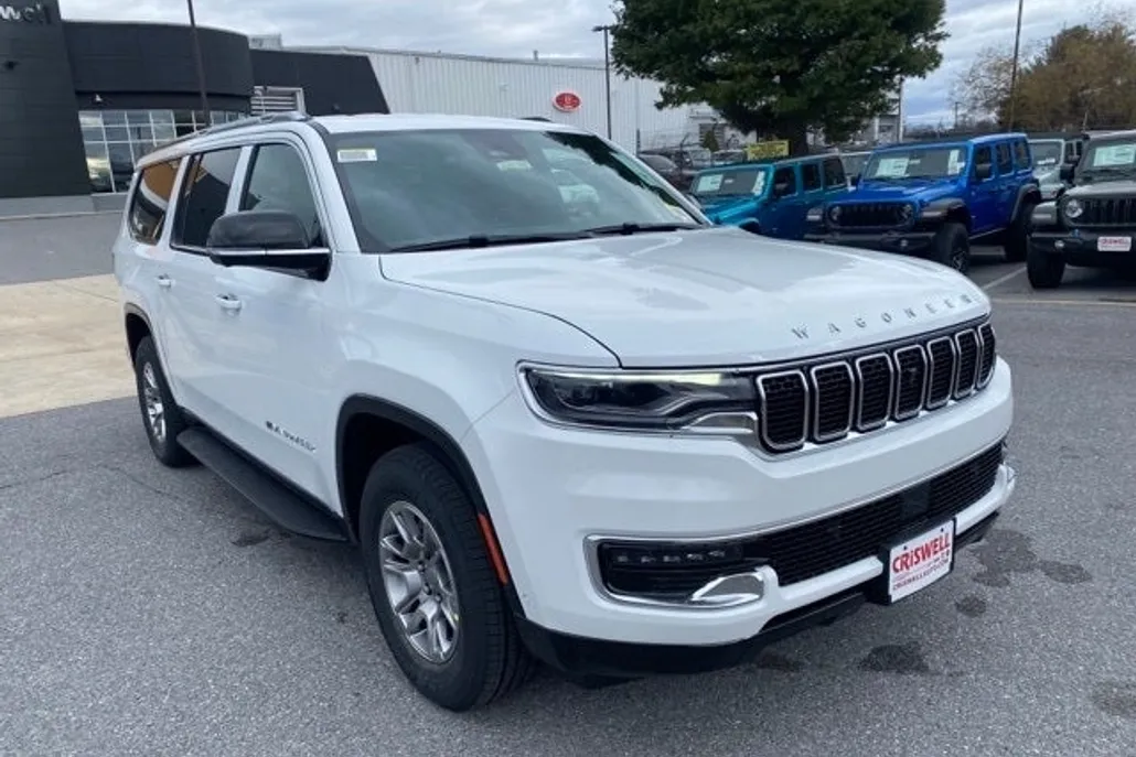 2024 Jeep Wagoneer L photo 1