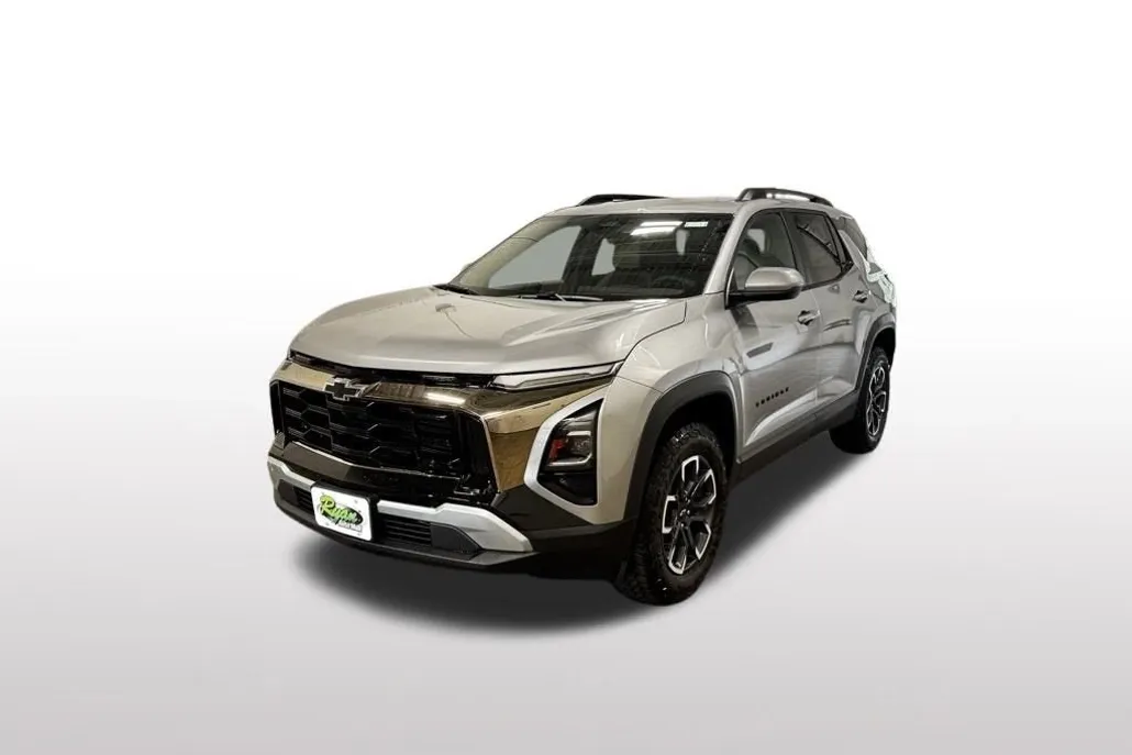 2026 Chevrolet Equinox ACTIV photo 1