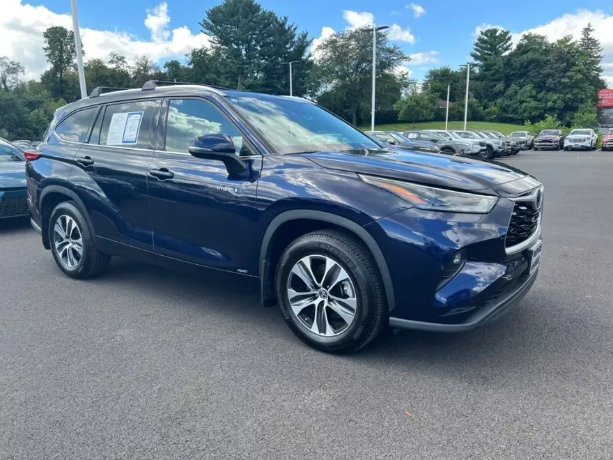 2021 Toyota Highlander Hybrid XLE photo 1
