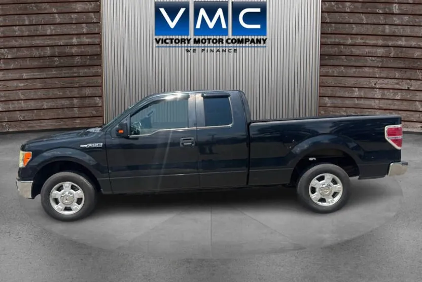 2011 Ford F-150 photo 1