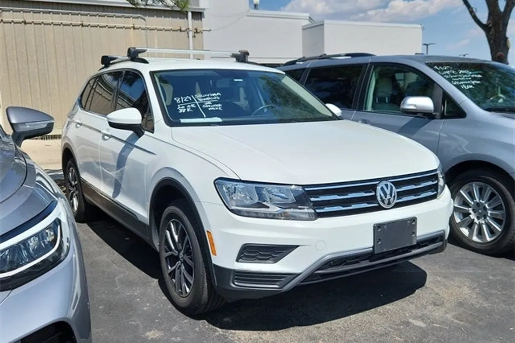 2020 Volkswagen Tiguan SE photo 1
