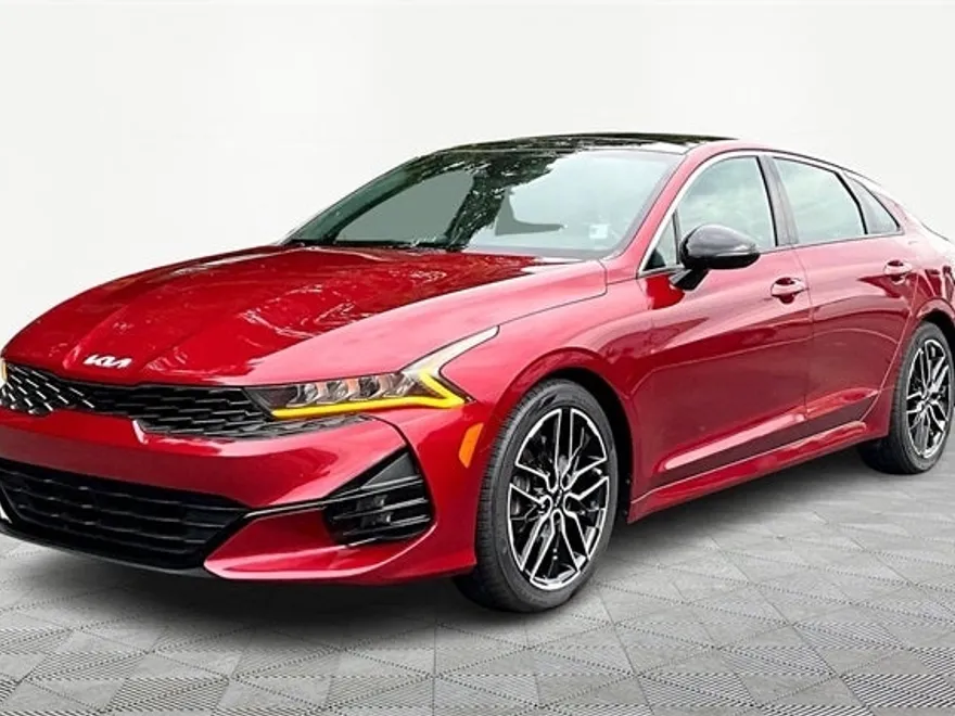 2022 Kia K5 GT photo 1