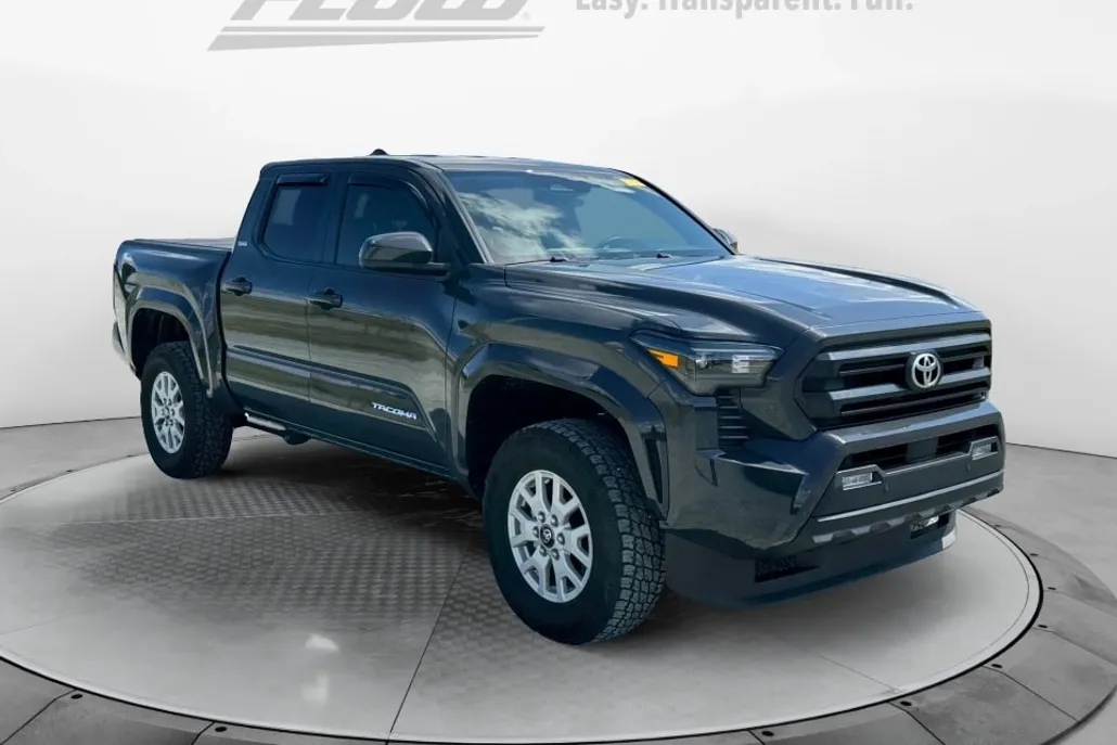 2024 Toyota Tacoma SR5 4x4 photo 1