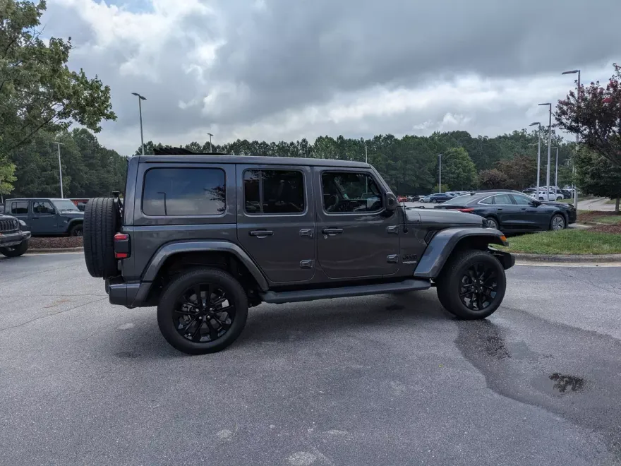 2021 Jeep Wrangler Unlimited Sahara High Altitude photo 1