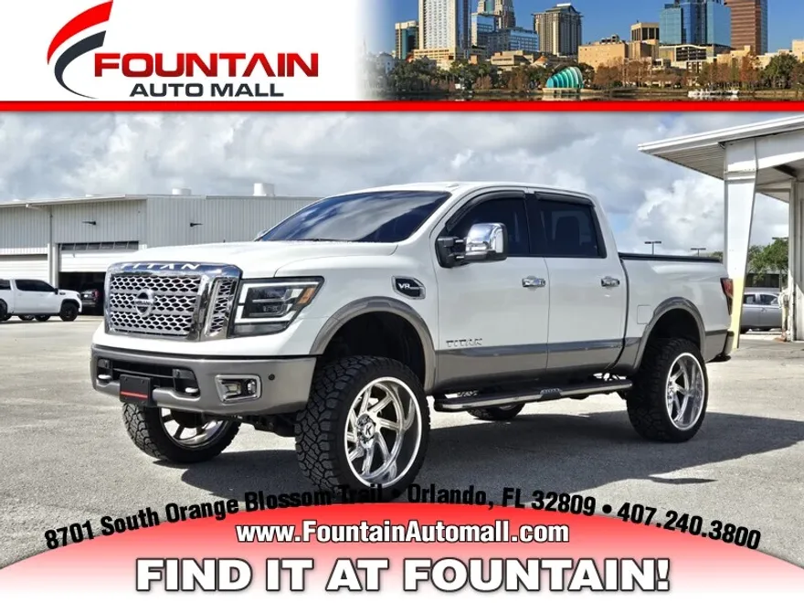 2017 Nissan Titan Platinum Reserve photo 1