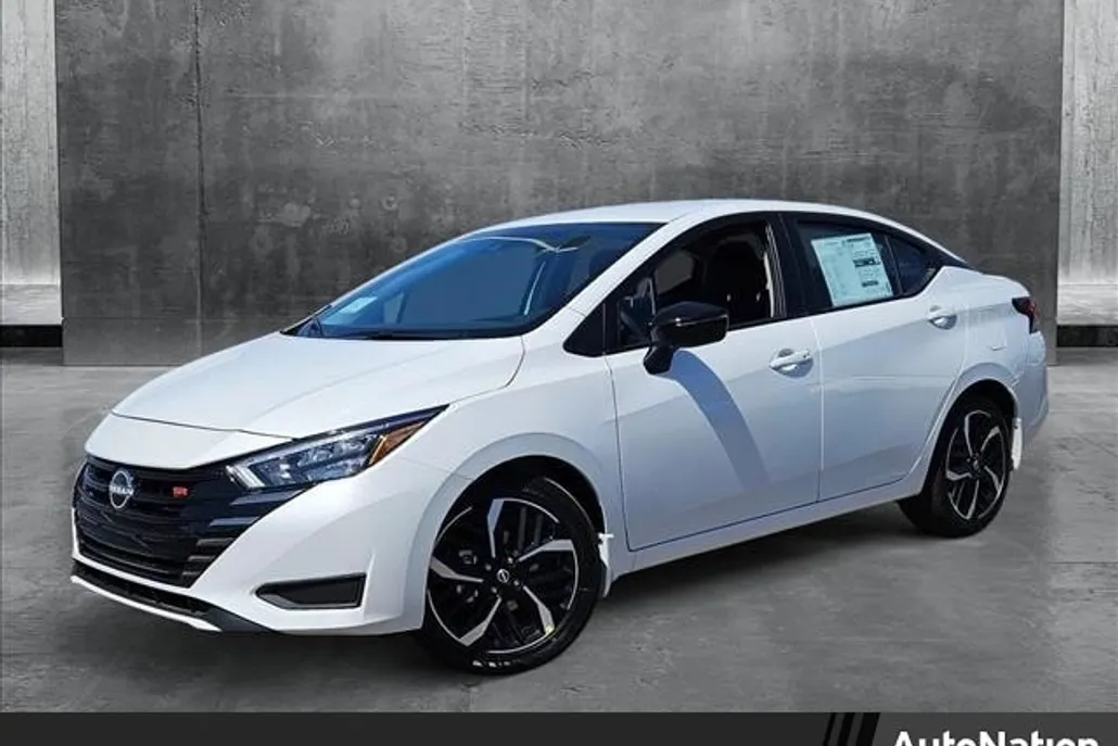 2025 Nissan Versa SR photo 1
