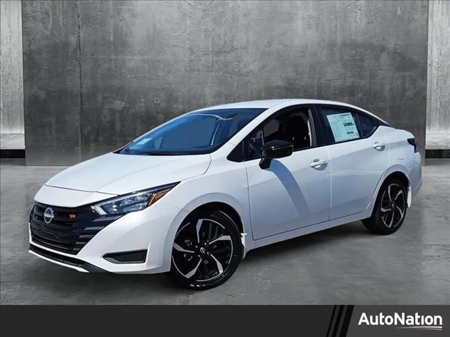 2025 Nissan Versa SR photo 1