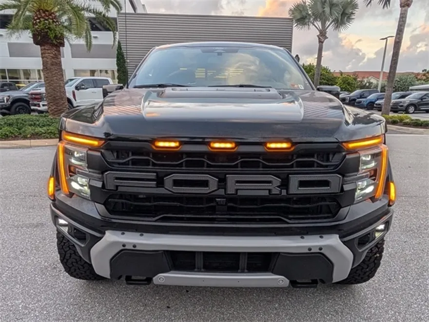 2025 Ford F-150 Raptor photo 1