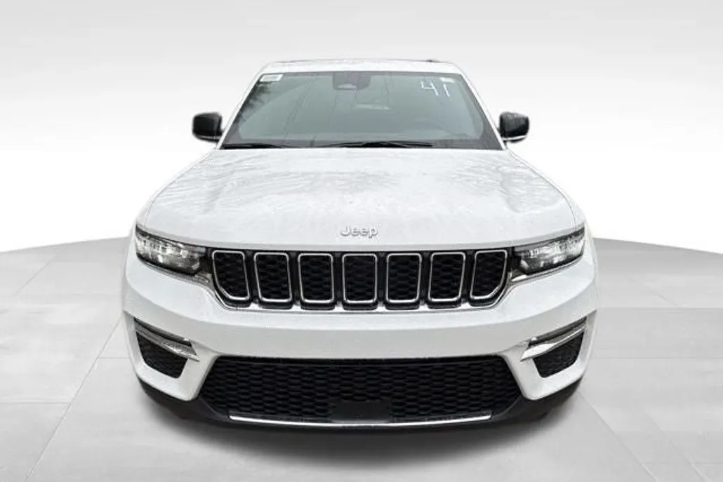 2025 Jeep Grand Cherokee Limited photo 1