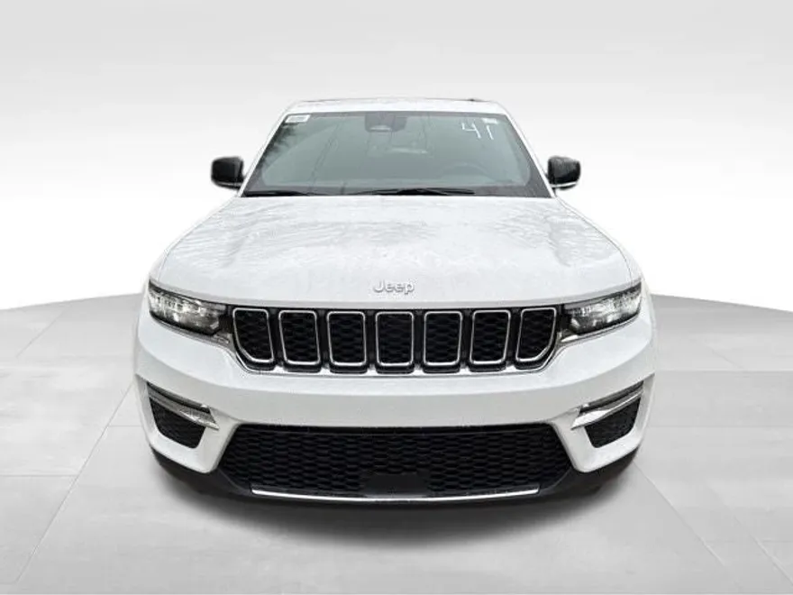2025 Jeep Grand Cherokee Limited photo 1