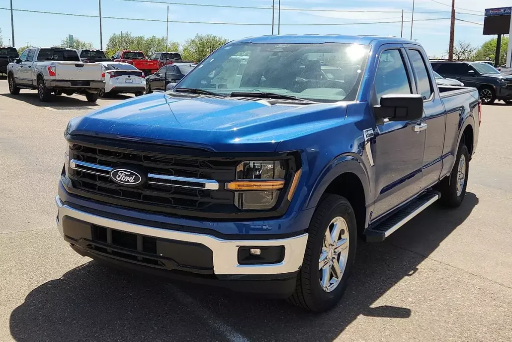 2025 Ford F-150 XLT photo 1