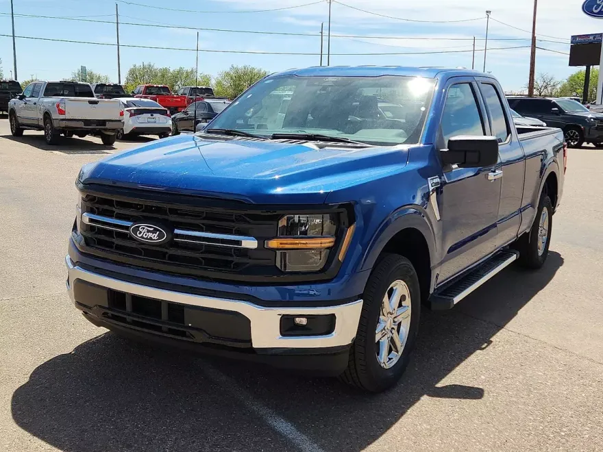 2025 Ford F-150 XLT photo 1