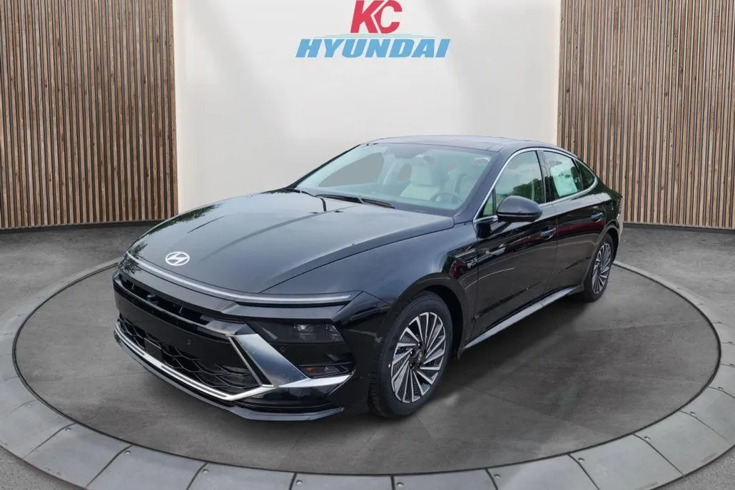 2025 Hyundai Sonata Hybrid Limited photo 1