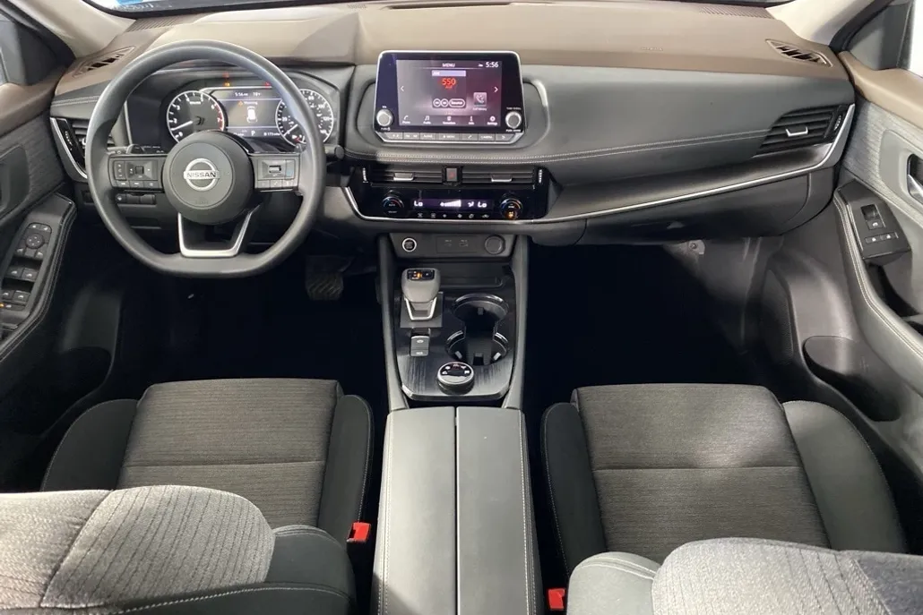 2021 Nissan Rogue SV photo 1