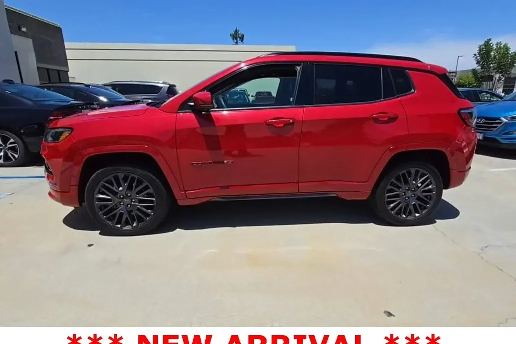 2023 Jeep Compass Limited photo 1