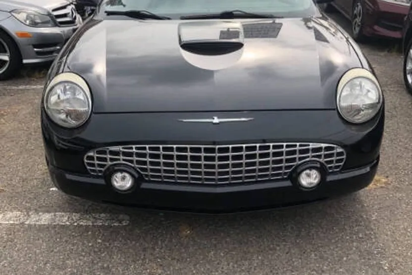2002 Ford Thunderbird Deluxe photo 1
