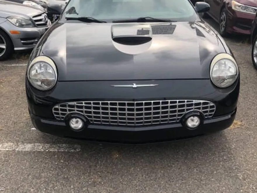 2002 Ford Thunderbird Deluxe photo 1