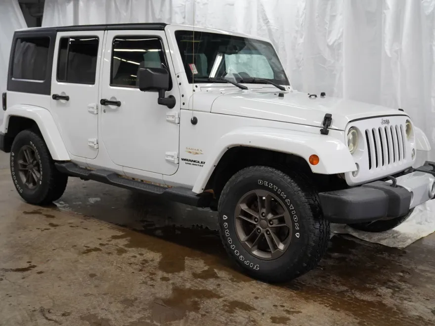 2015 Jeep Wrangler Unlimited Sahara photo 1