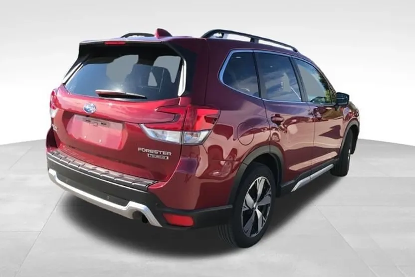 2021 Subaru Forester Touring photo 1