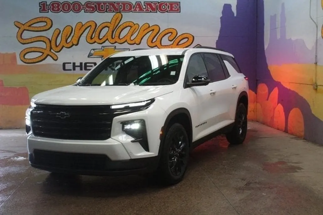 2025 Chevrolet Traverse photo 1