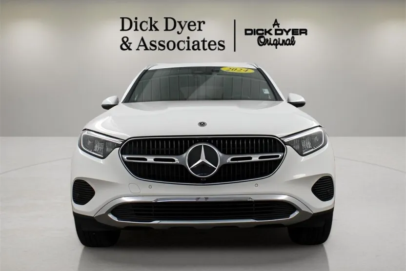 2024 Mercedes Benz GLC 300 4MATIC photo 1