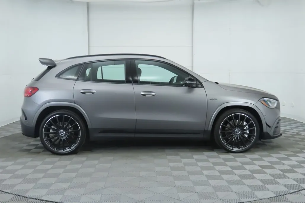 2025 Mercedes Benz GLA 35 AMG 4MATIC photo 1