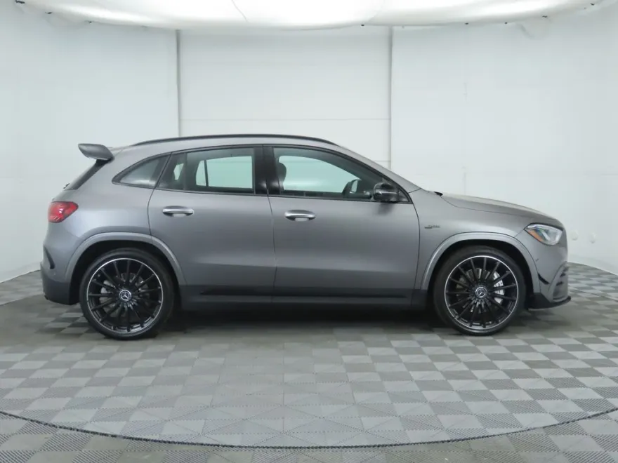 2025 Mercedes Benz GLA 35 AMG 4MATIC photo 1