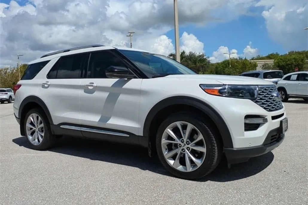 2023 Ford Explorer Platinum photo 1