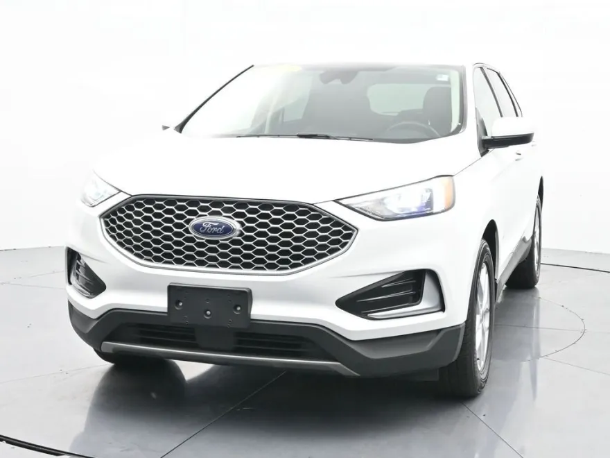 2023 Ford Edge SEL photo 1