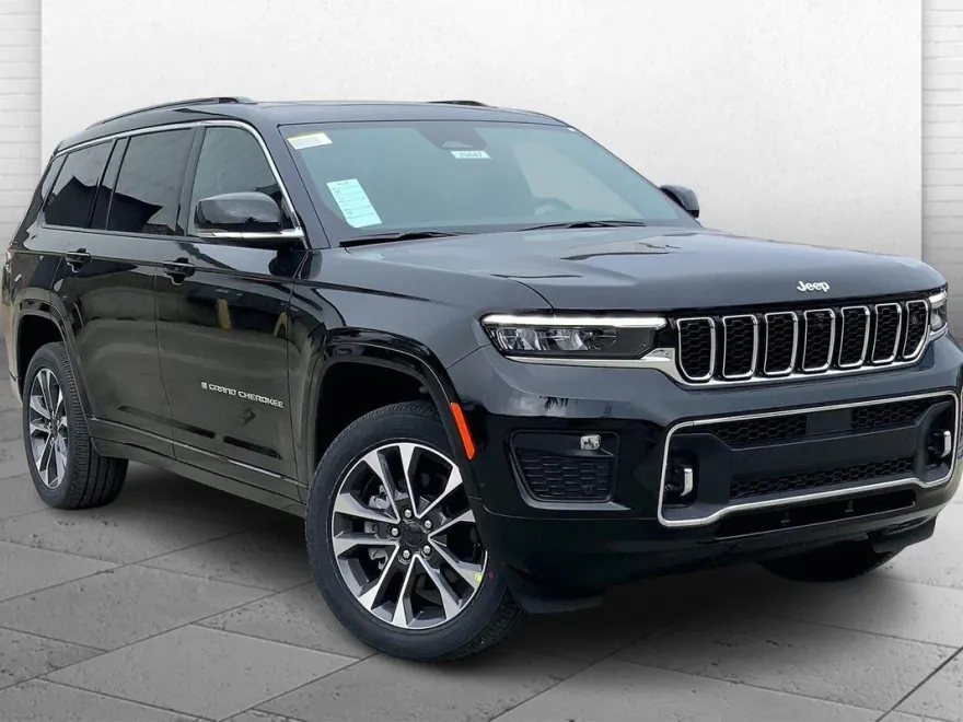 2025 Jeep Grand Cherokee Overland photo 1