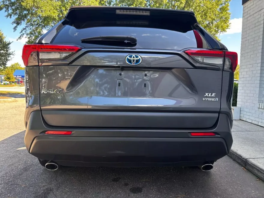 2020 Toyota RAV4 Hybrid XLE Sport photo 1