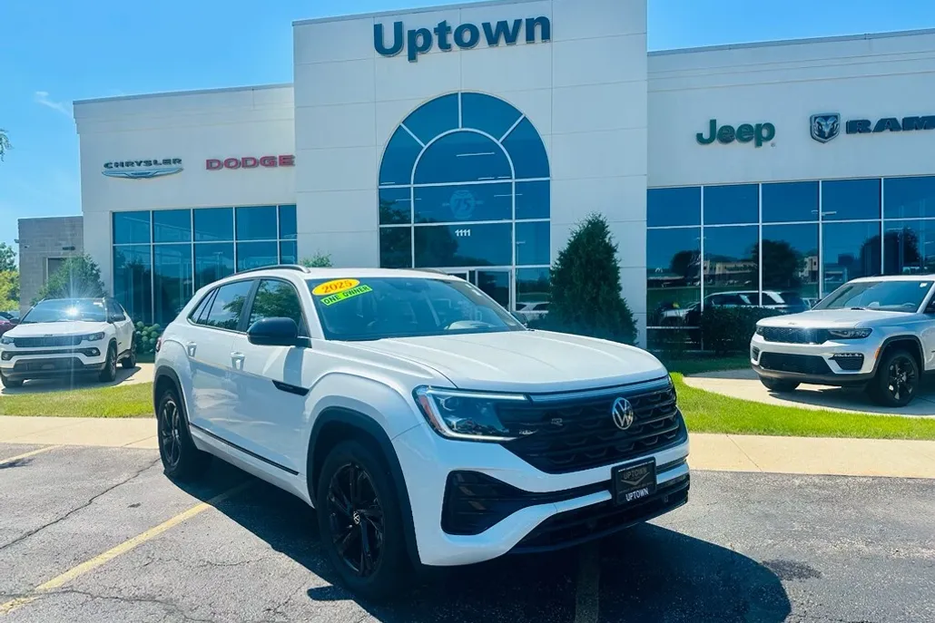2025 Volkswagen Atlas Cross Sport SEL R-Line photo 1