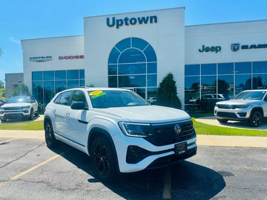 2025 Volkswagen Atlas Cross Sport SEL R-Line photo 1