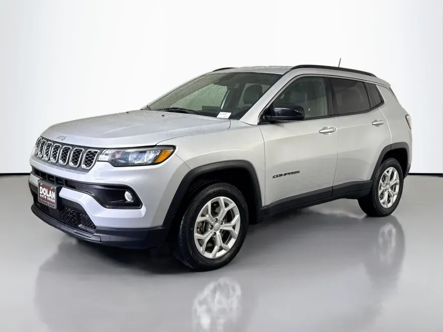 2024 Jeep Compass Latitude photo 1