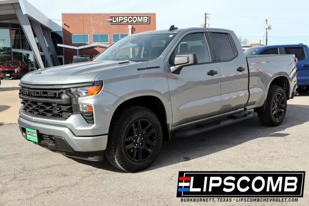 2025 Chevrolet Silverado 1500 Custom photo 1