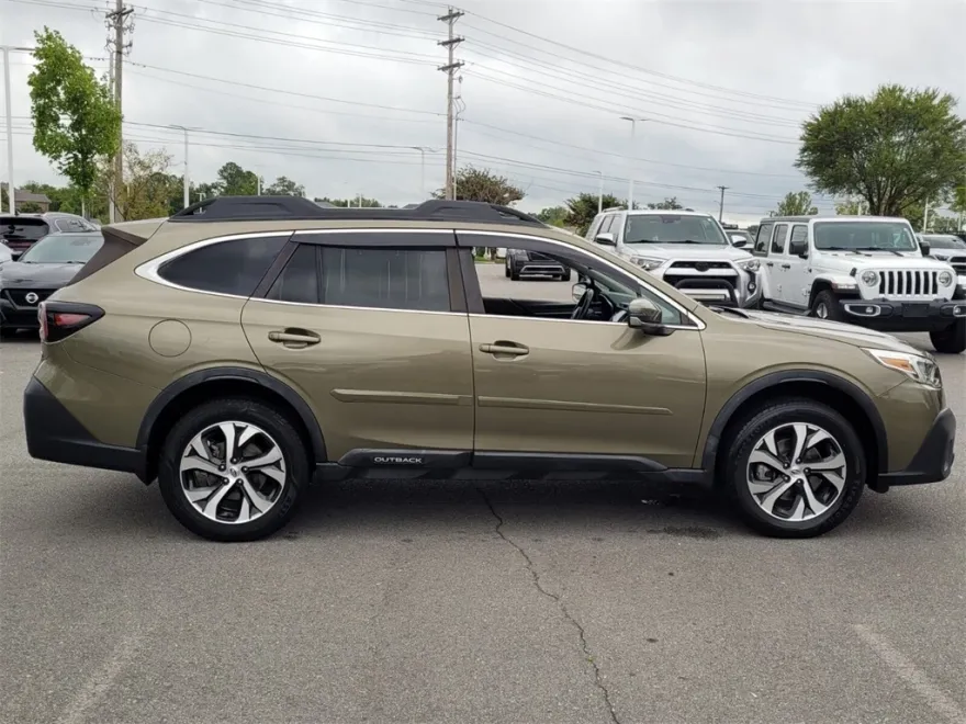 2020 Subaru Outback Limited photo 1