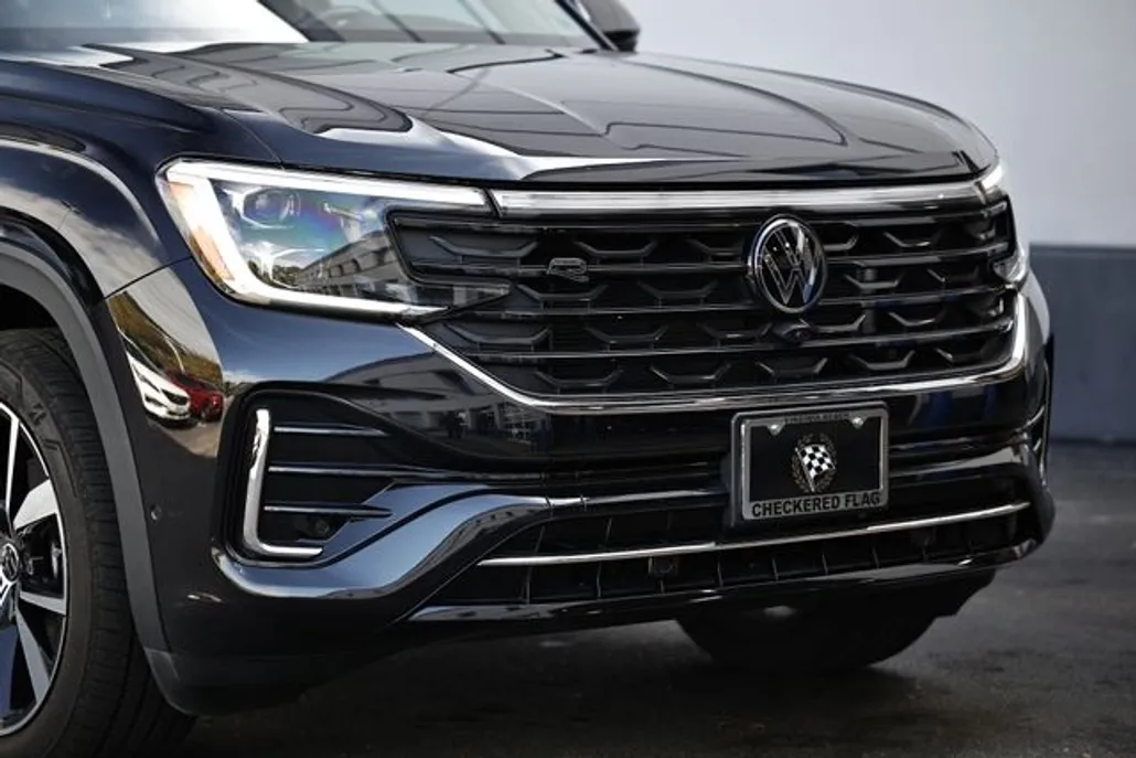 2024 Volkswagen Atlas SEL Premium R-Line photo 1